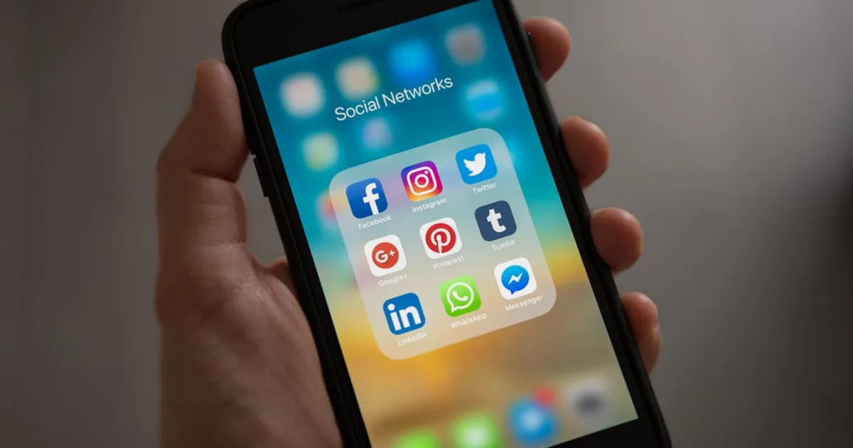 React Native vs Native: Why Cross-Platform Wins for 90% of Businesses